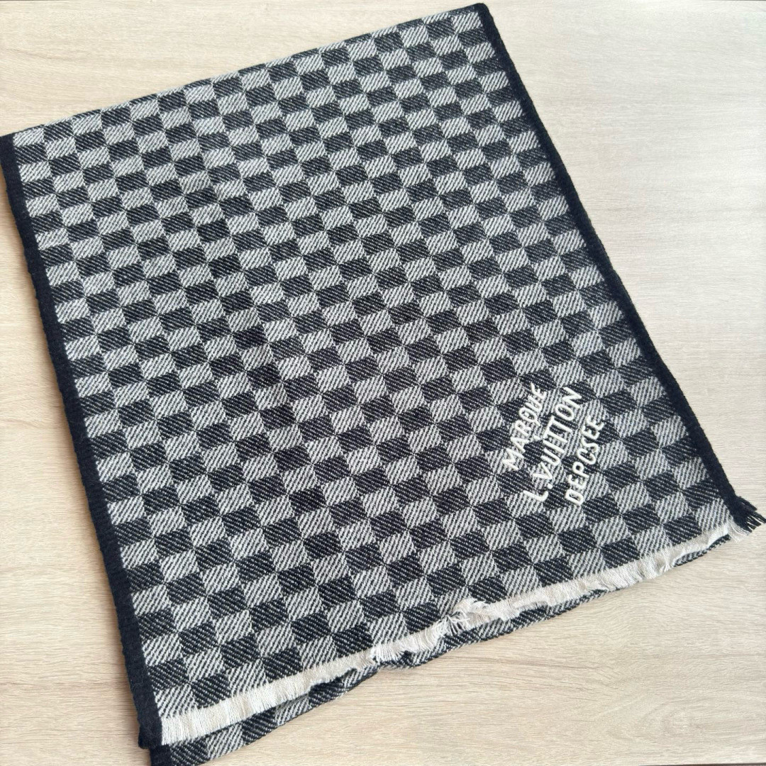 Louis Vuitton Check scarf 45x190cm