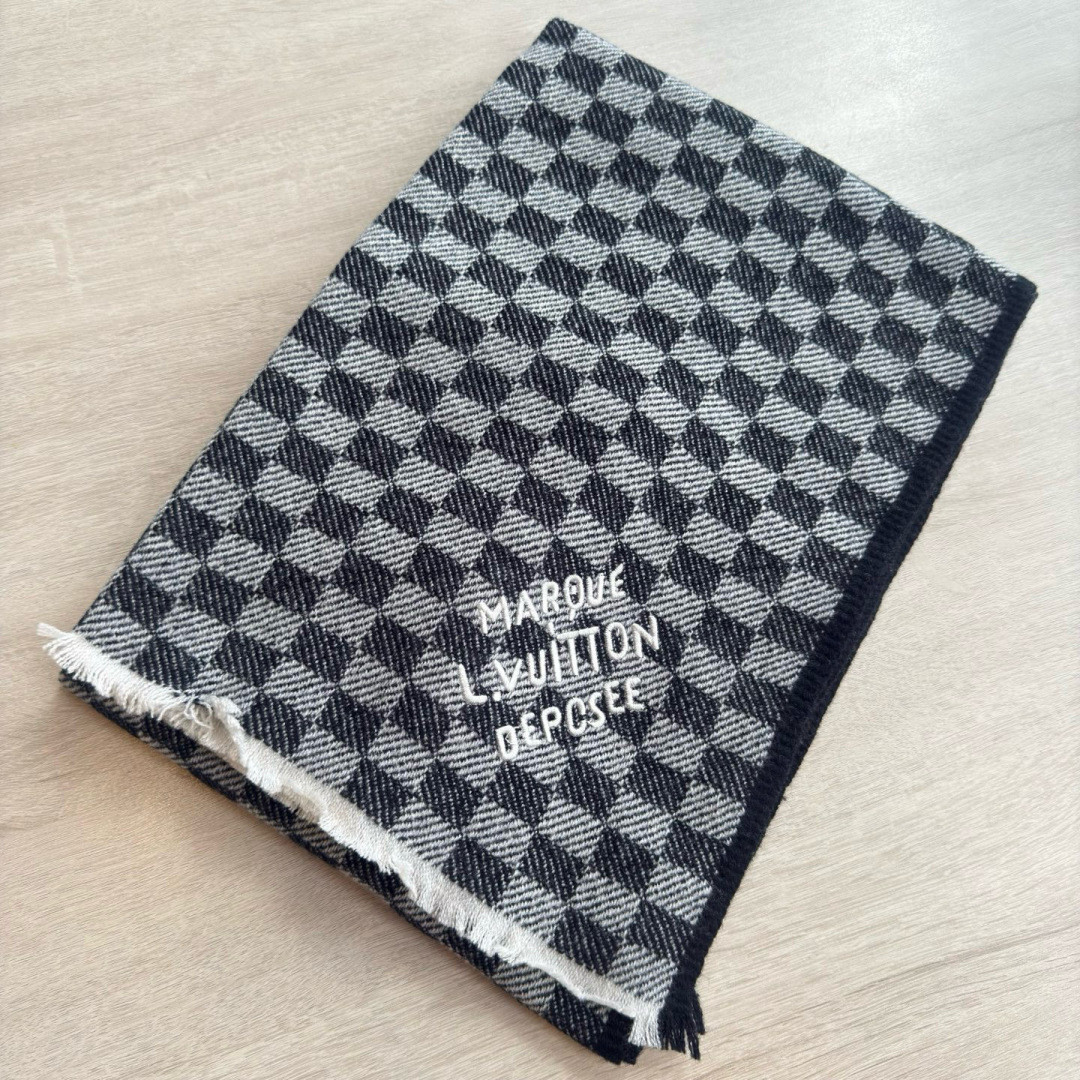 Louis Vuitton Check scarf 45x190cm