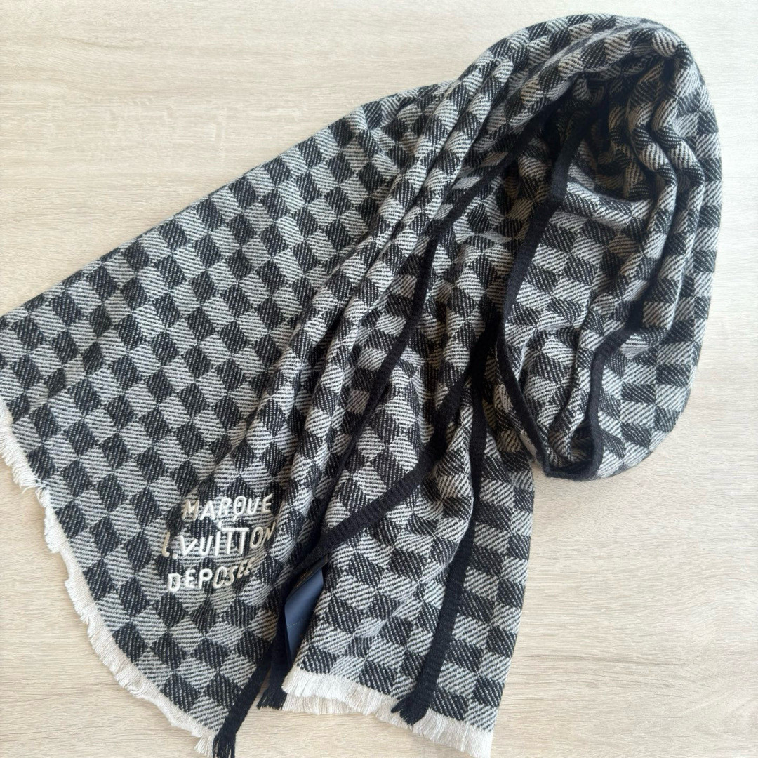 Louis Vuitton Check scarf 45x190cm