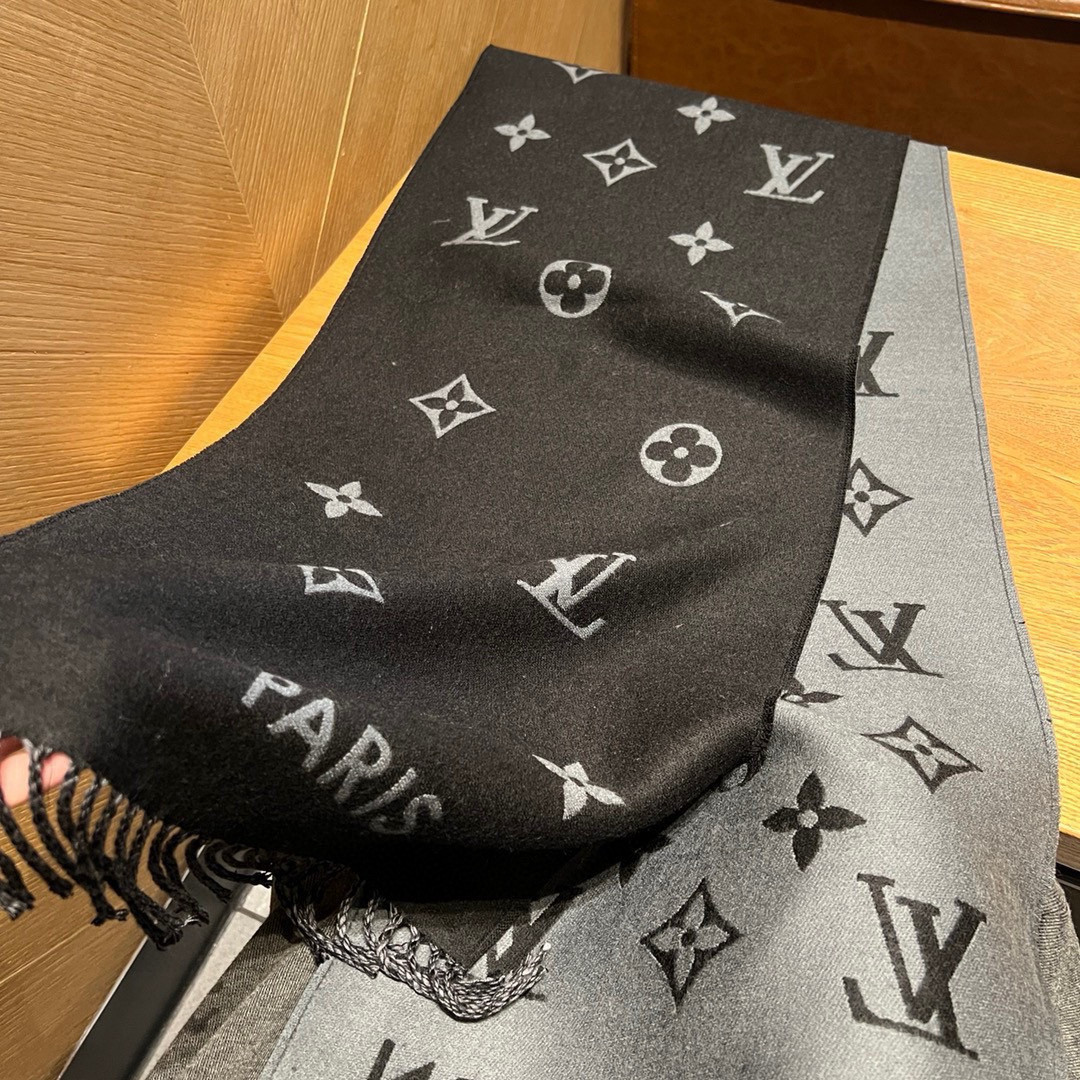 Louis Vuitton Monogram scarf 34x186cm 100% wool tassel trim