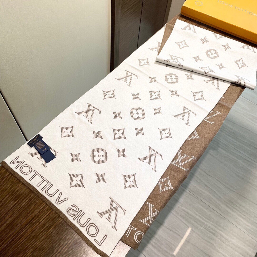 Louis Vuitton scarf 32x180cm