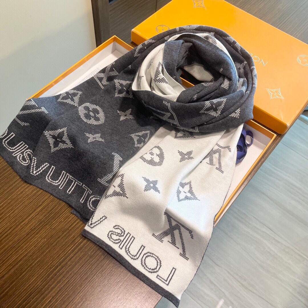 Louis Vuitton scarf 32x180cm