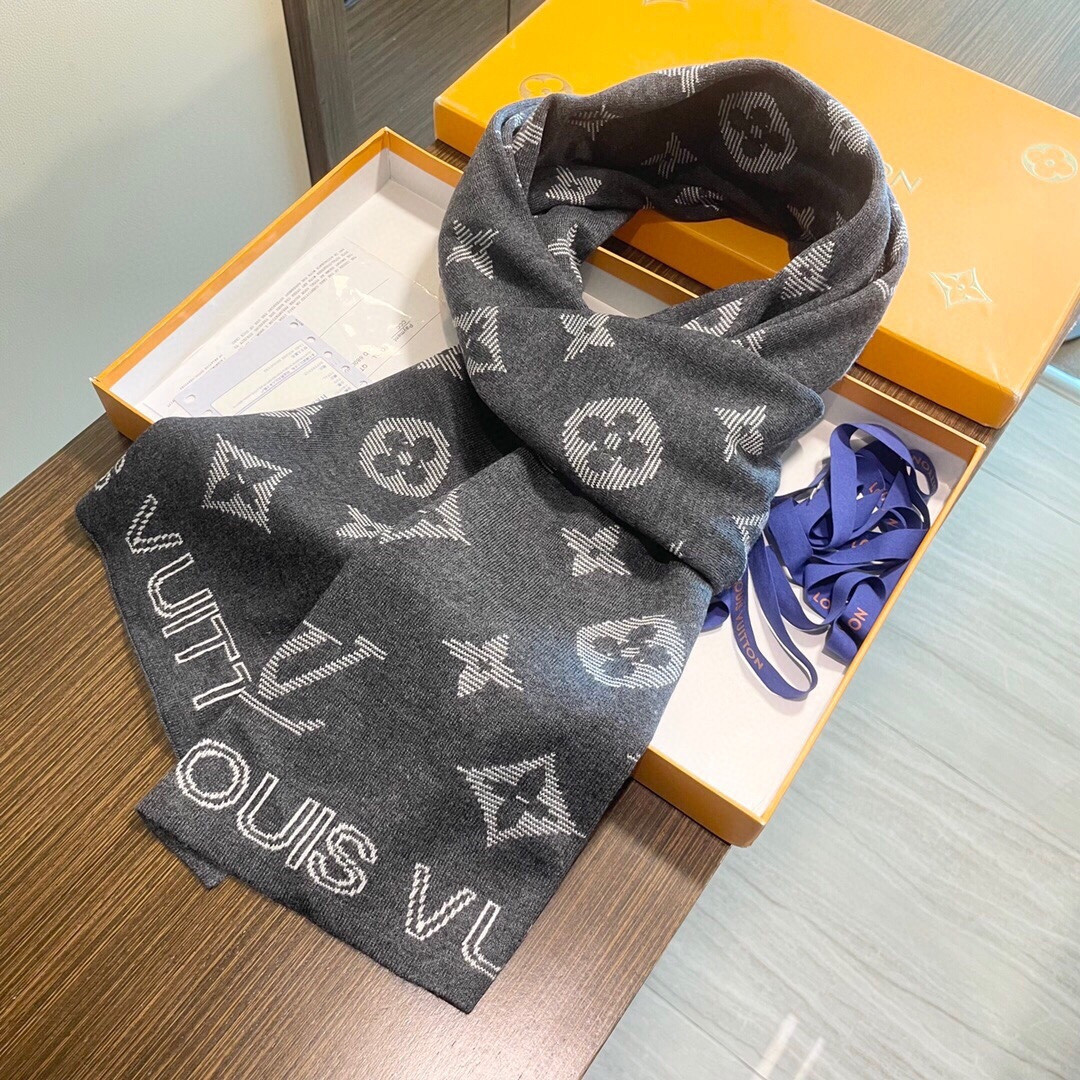 Louis Vuitton scarf 32x180cm