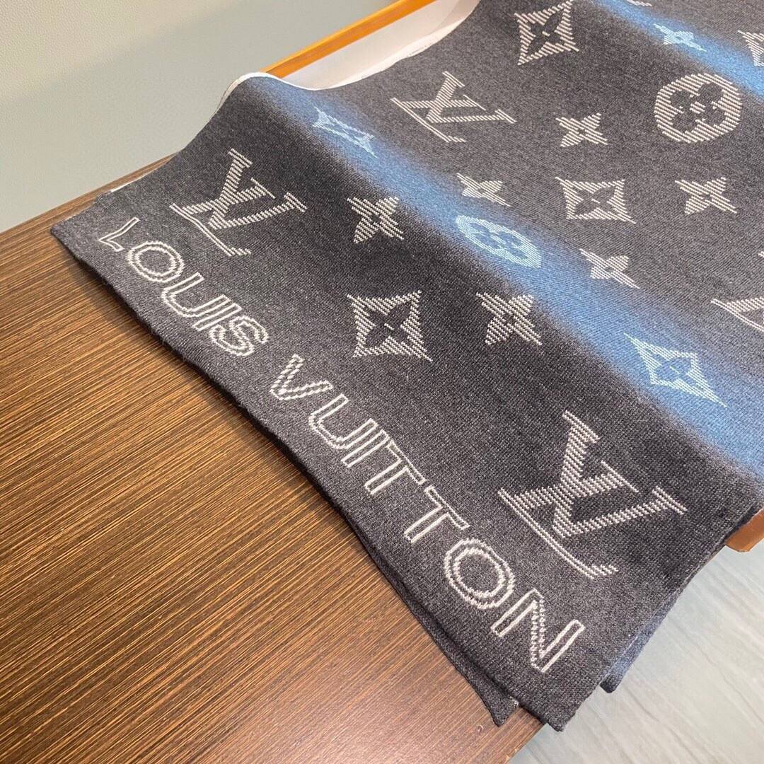 Louis Vuitton scarf 32x180cm