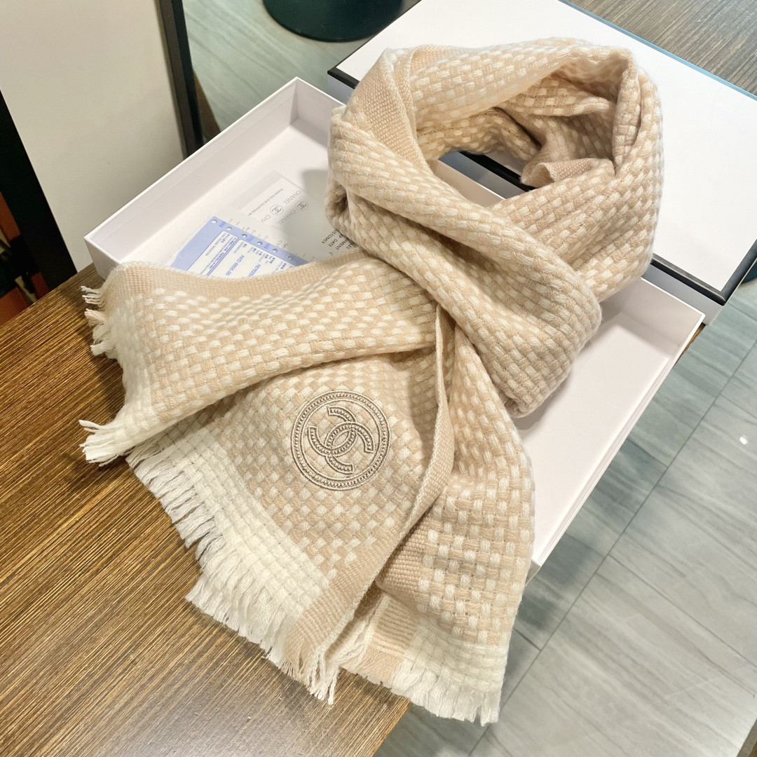 Ch**el scarf 35x200cm 100% wool