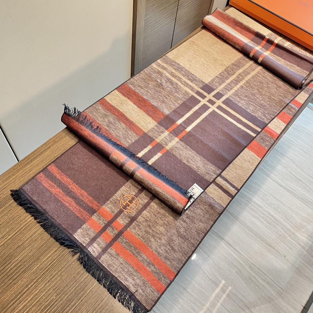 H**me5 scarf 45x180cm