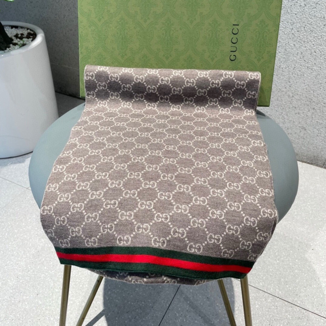 Gucci scarf 32x180cm