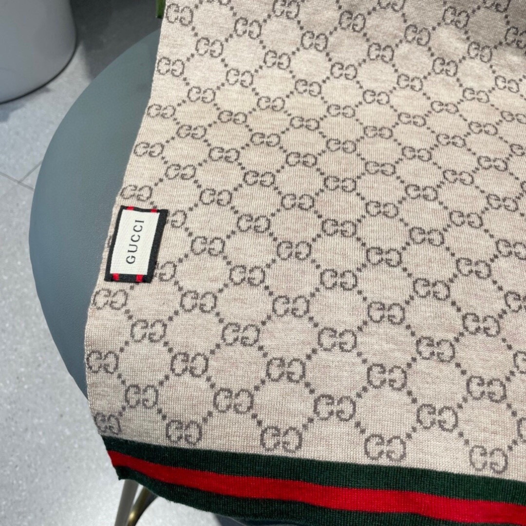 Gucci scarf 32x180cm
