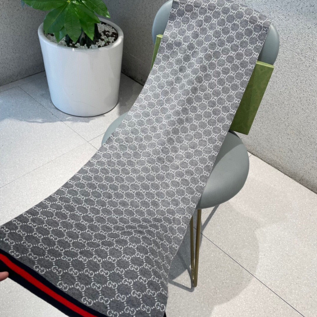 Gucci scarf 32x180cm