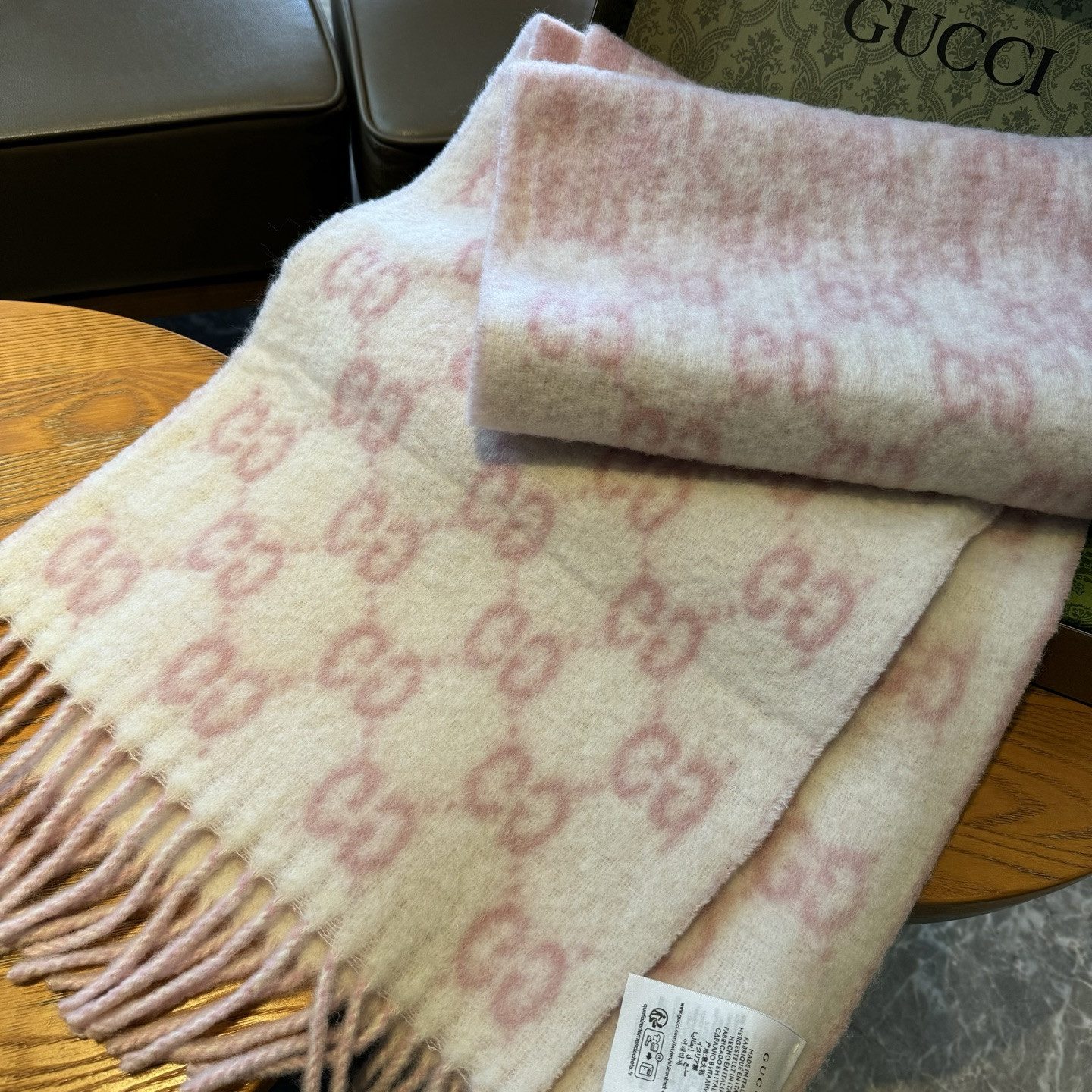 Gucci Gradient-colored scarf 200x37cm