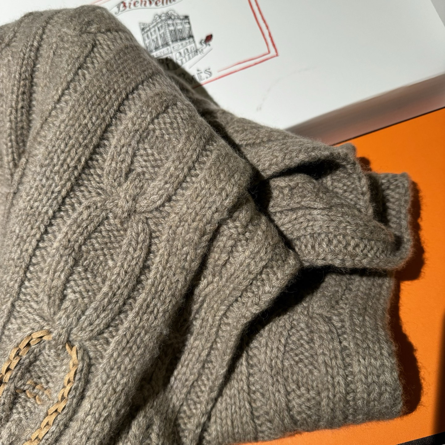 H**me5 scarf 30x200cm