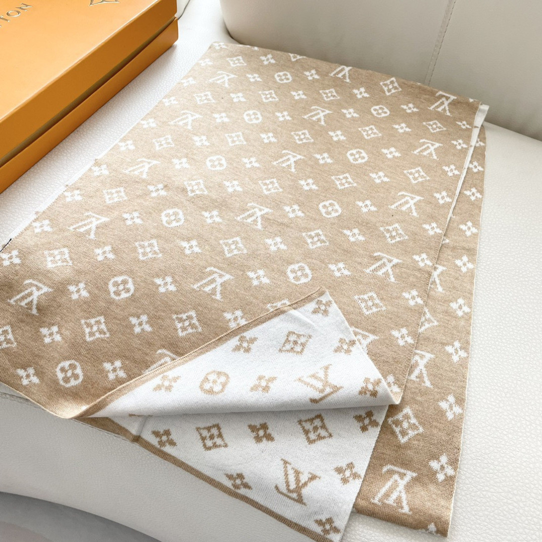 Louis Vuitton scarf 32x180cm