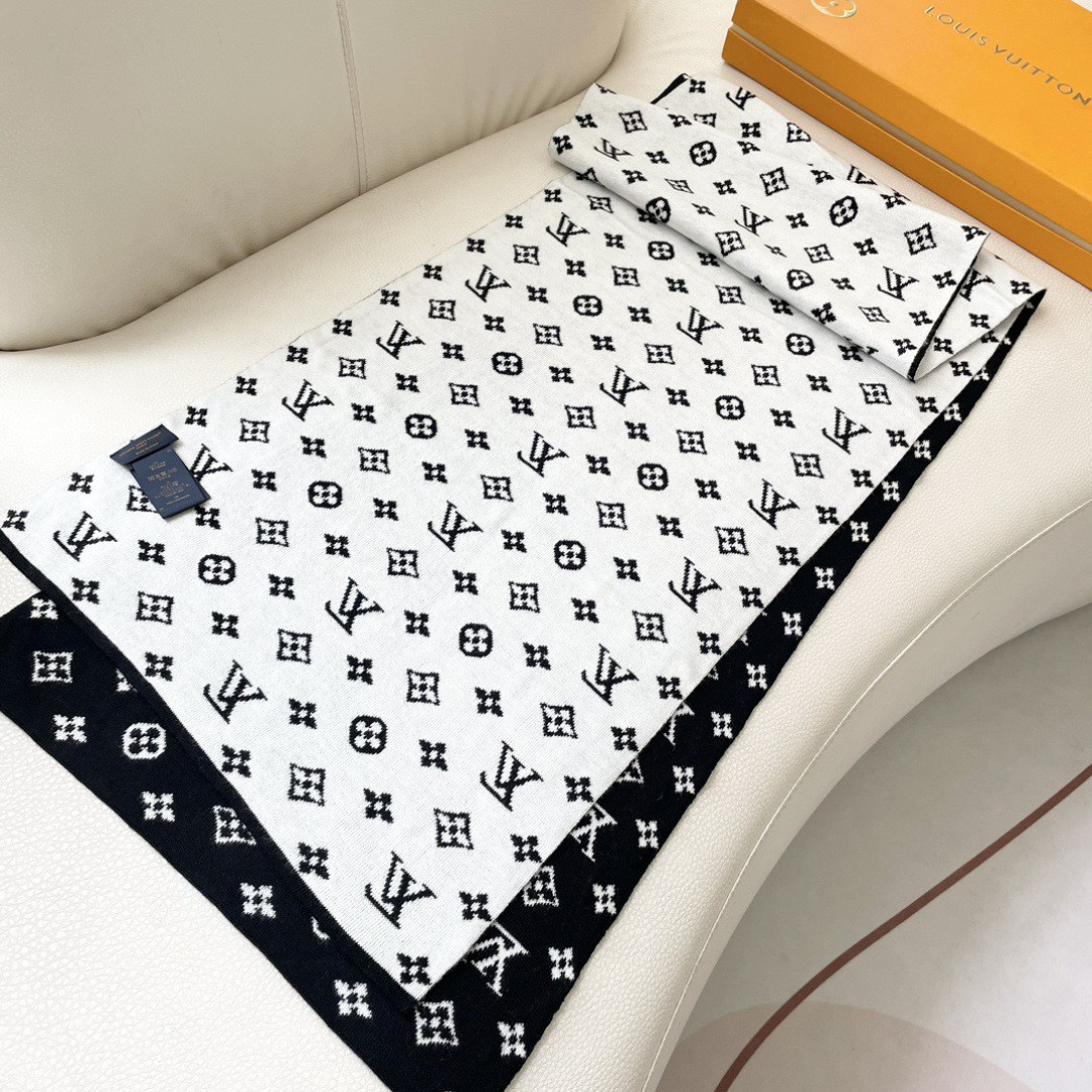 Louis Vuitton scarf 32x180cm
