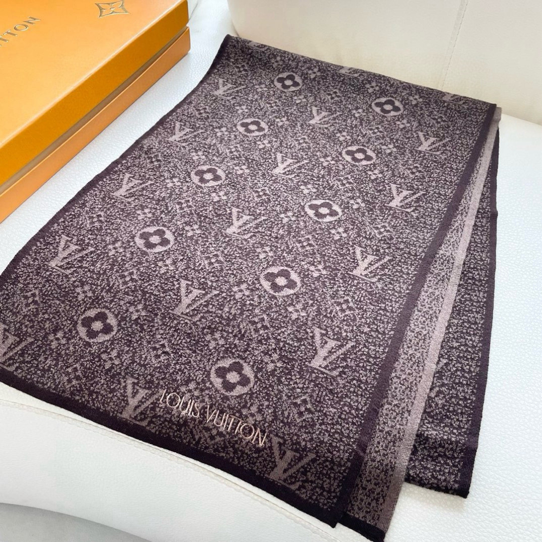 Louis Vuitton scarf 32x180cm 100% knitted cashmere