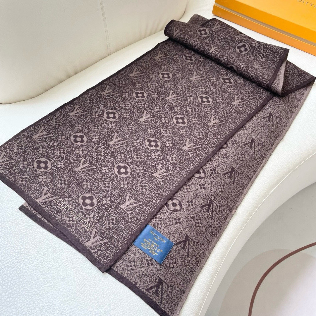Louis Vuitton scarf 32x180cm 100% knitted cashmere