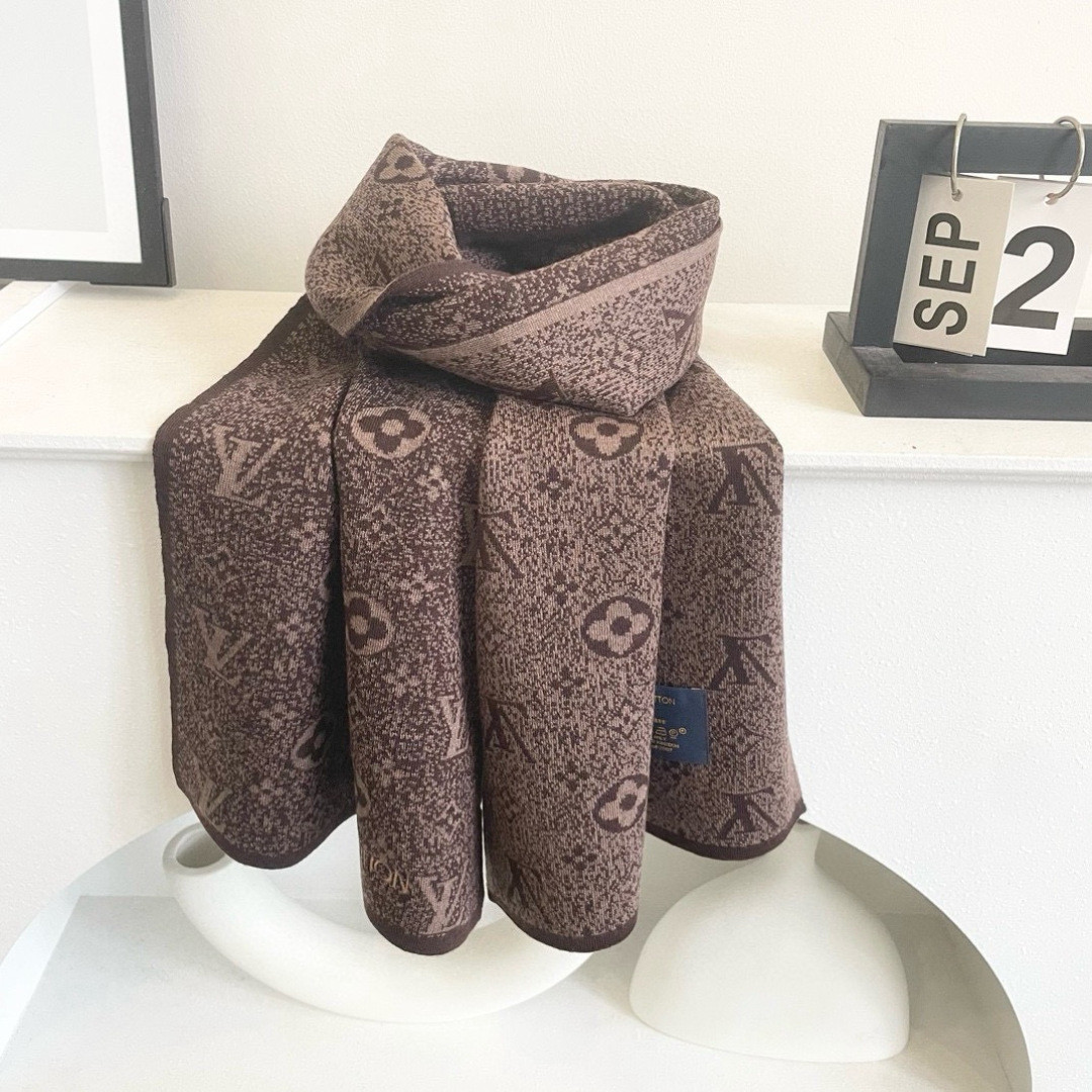 Louis Vuitton scarf 32x180cm 100% knitted cashmere