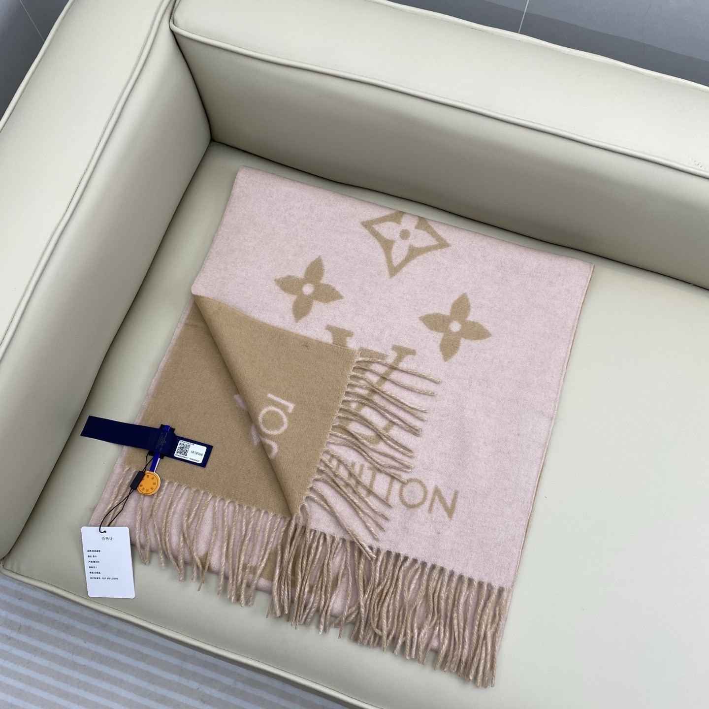 Louis Vuitton Reykjavik scarf 45x190cm 100% cashmere