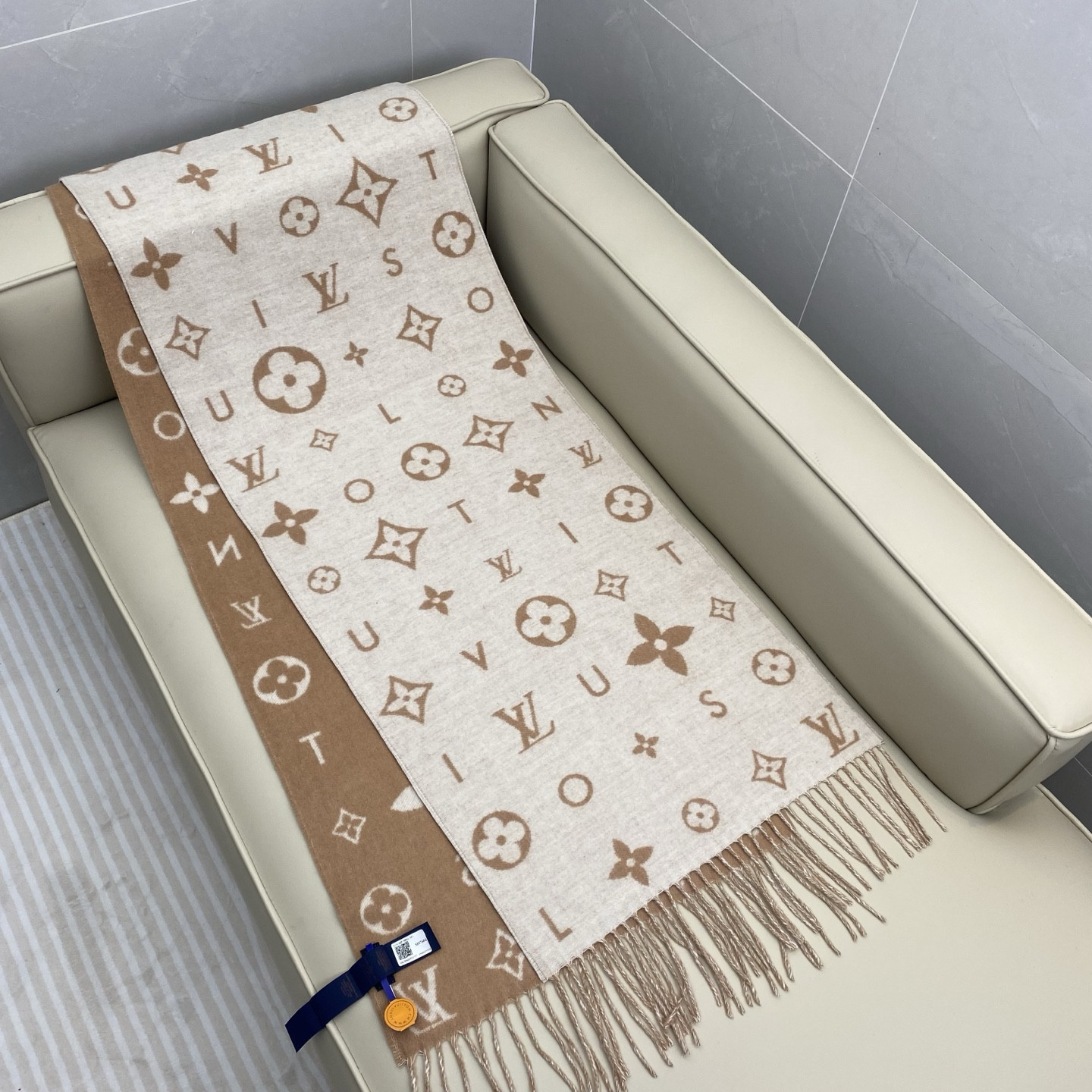 Louis Vuitton Reykjavik 2.0 scarf 40x220cm 100% cashmere