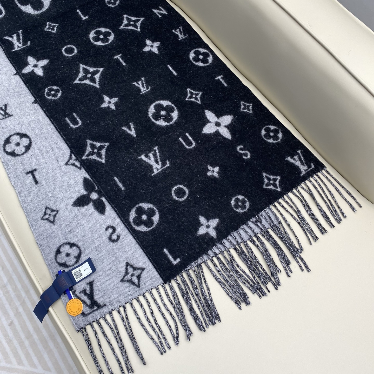 Louis Vuitton Reykjavik 2.0 scarf 40x220cm 100% cashmere