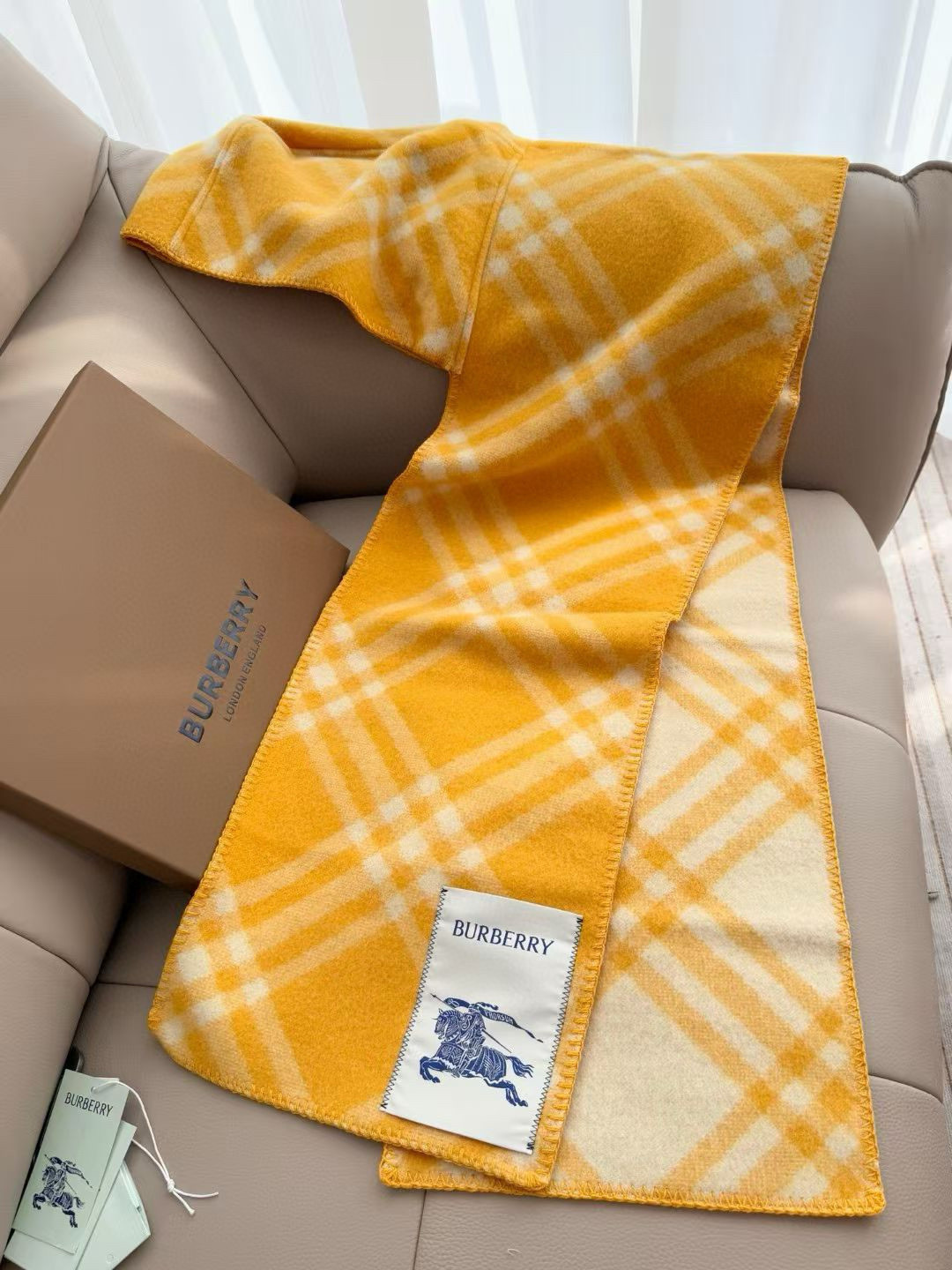 Bv*b*rry scarf 30x195cm