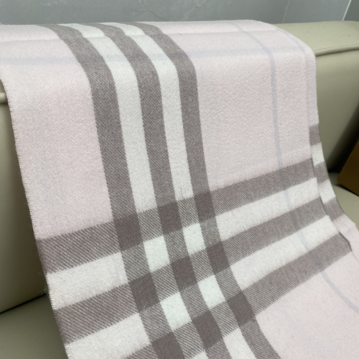 Bv*b*rry scarf 30x168cm 100% cashmere