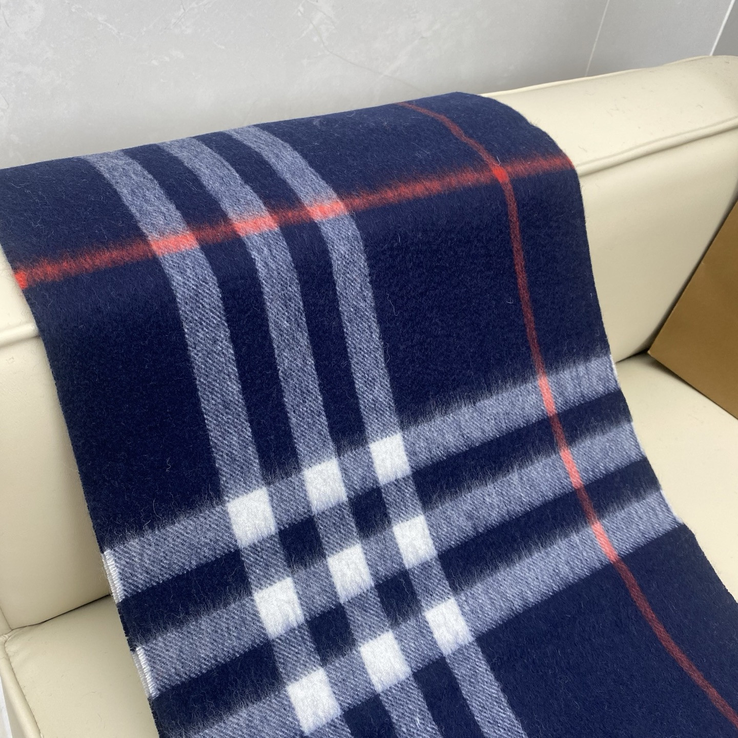 Bv*b*rry scarf 30x168cm 100% cashmere