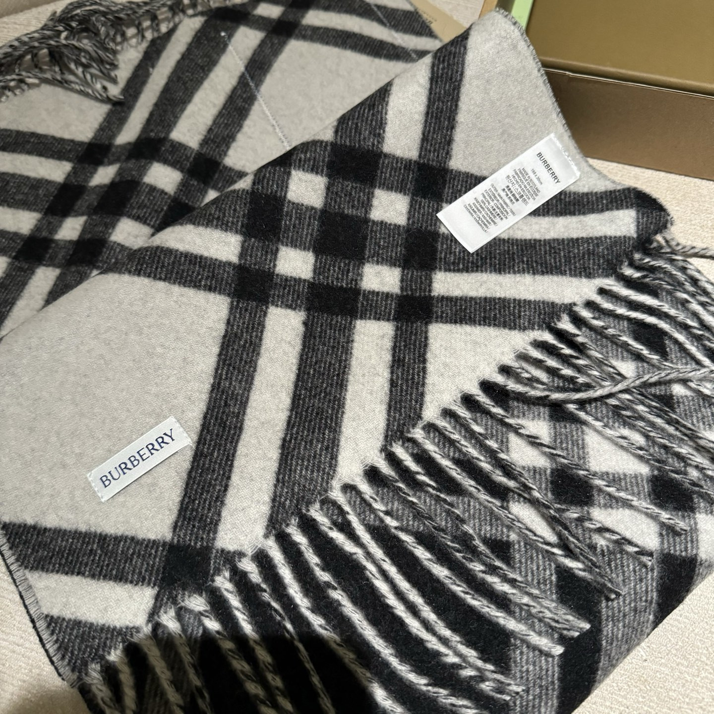 Bv*b*rry scarf 30x168cm 100% cashmere