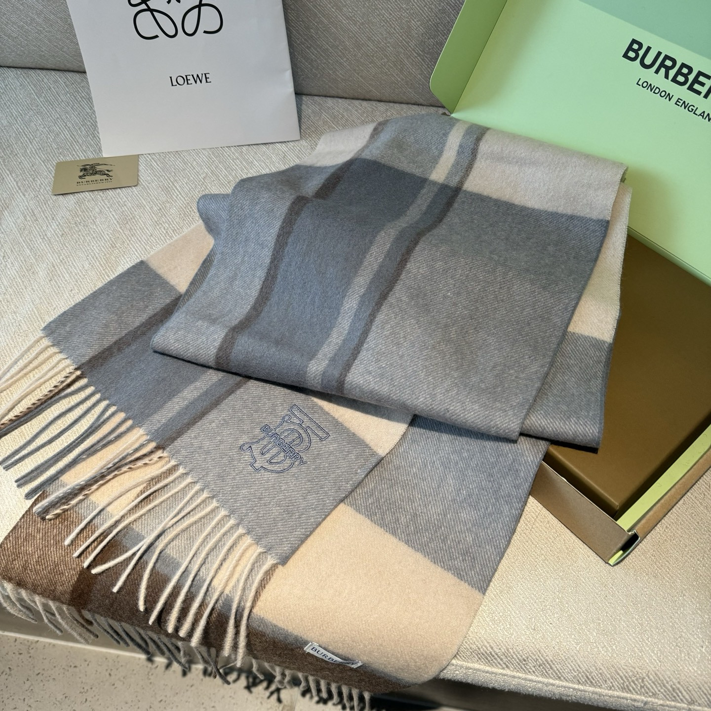 Bv*b*rry scarf 30x168cm 100% cashmere