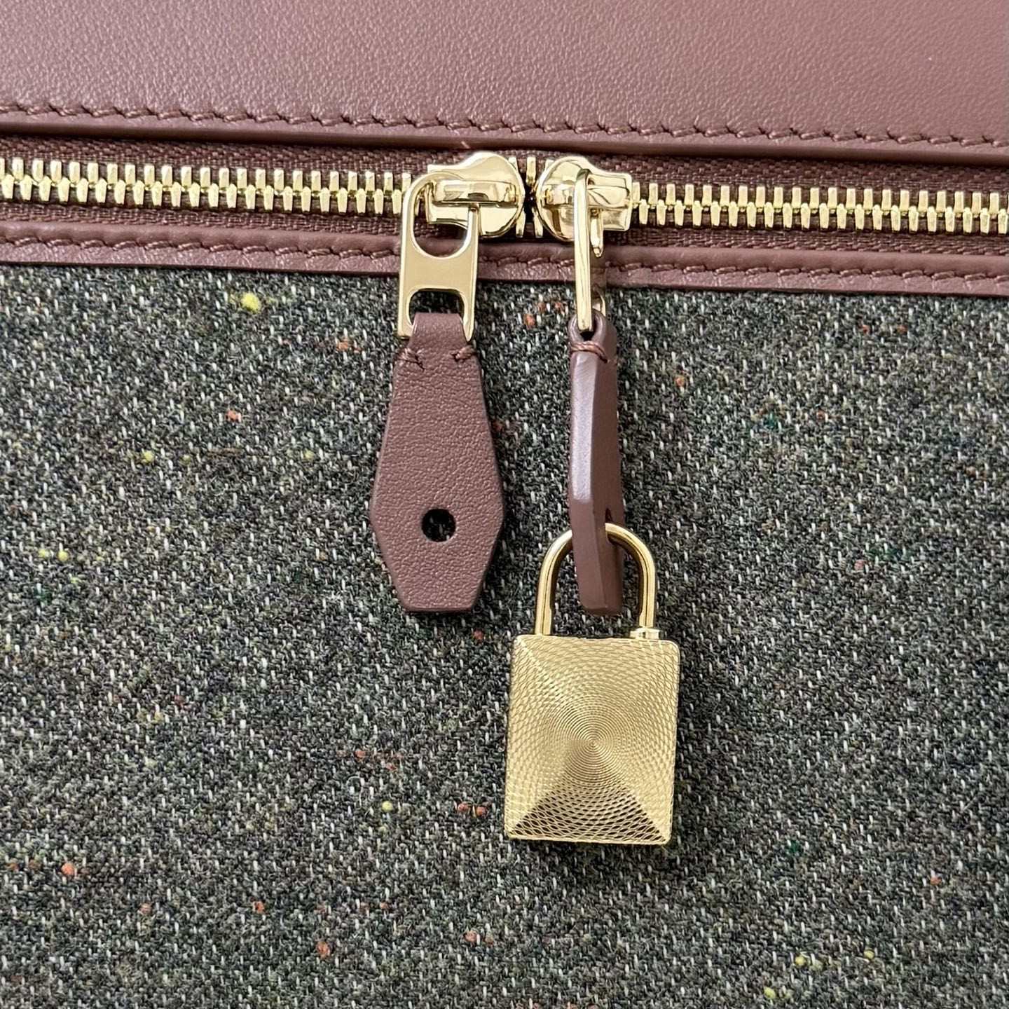 L0r0 P1ana Extra Pocket L27 16x27x10cm