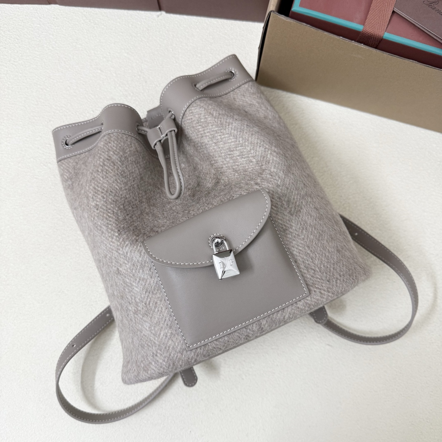 L0r0 P1ana Extra Drawstring Backpack L27 25x27x14 cm