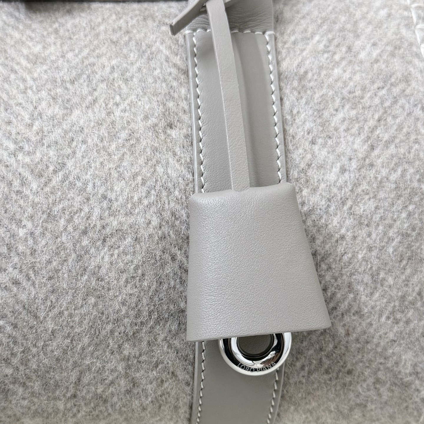 L0r0 P1ana Loom L25 25x18x12.5cm