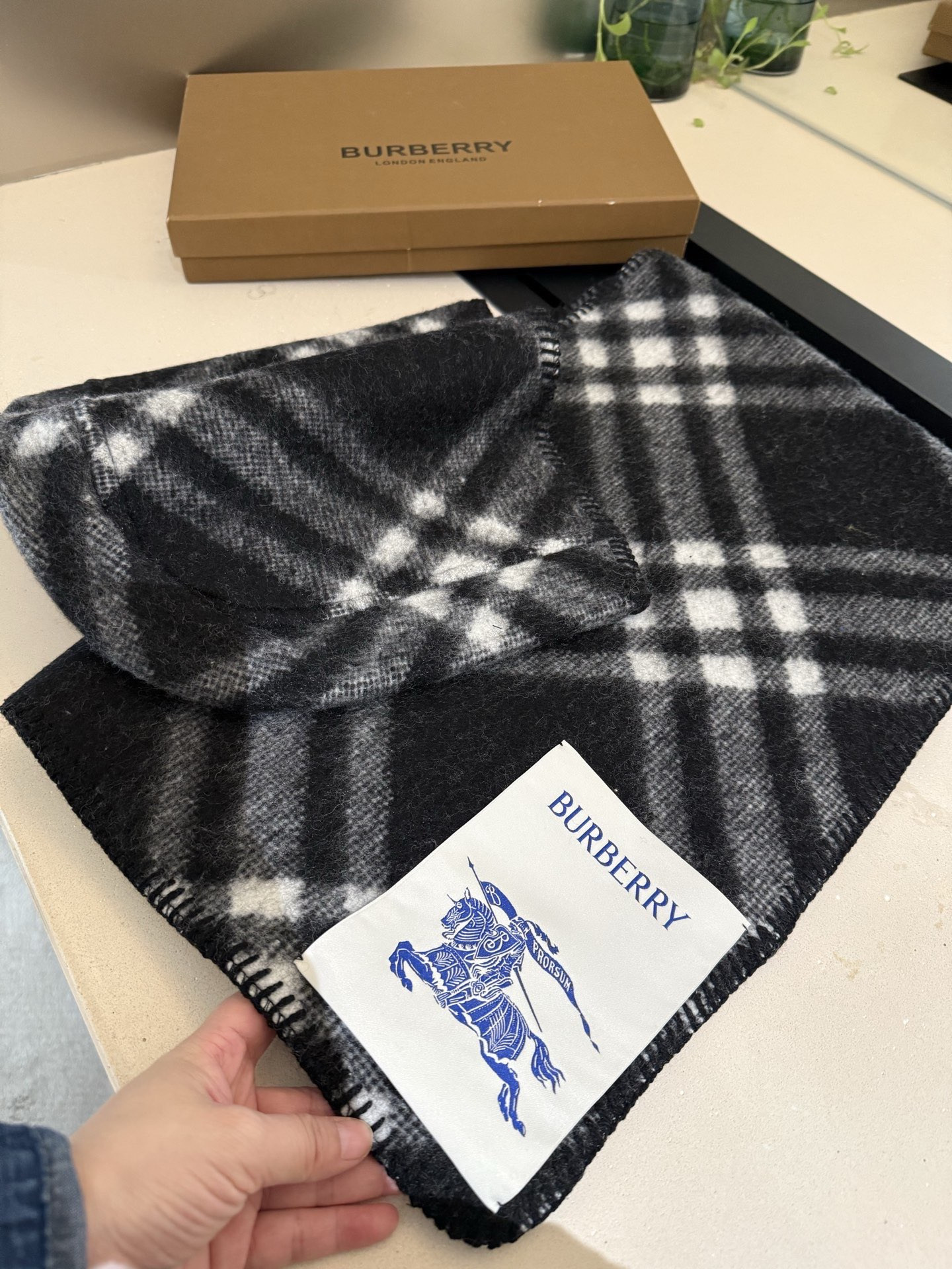 Bv*b*rry scarf 30x180cm