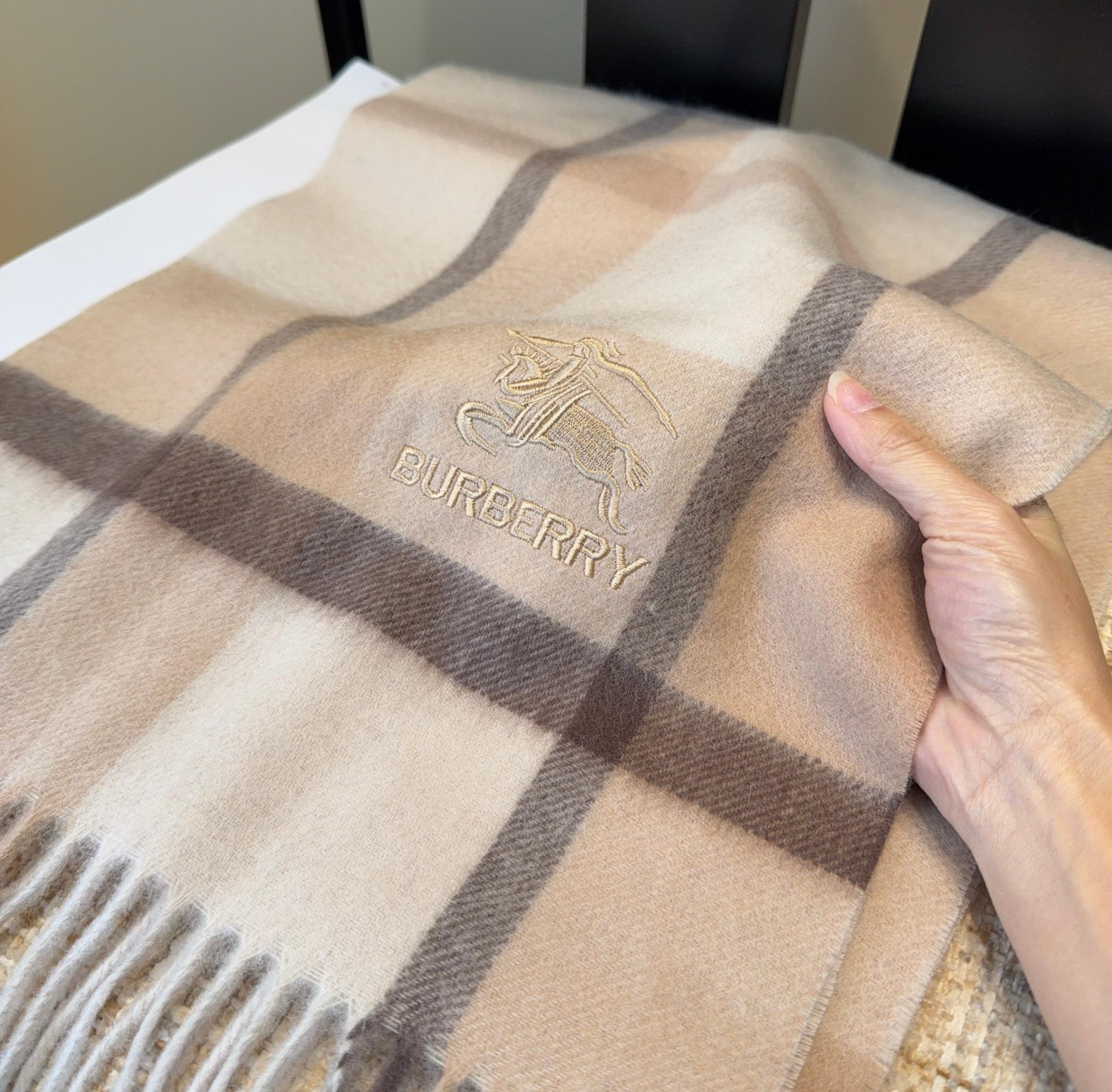 Burberry scarf 30x180cm