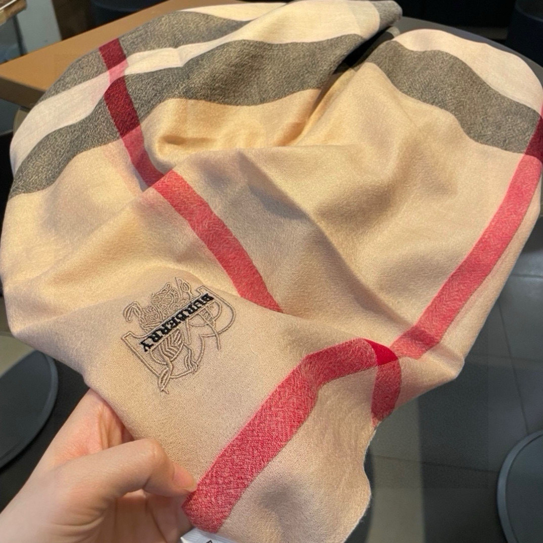 Bv*b*rry scarf 90x200cm