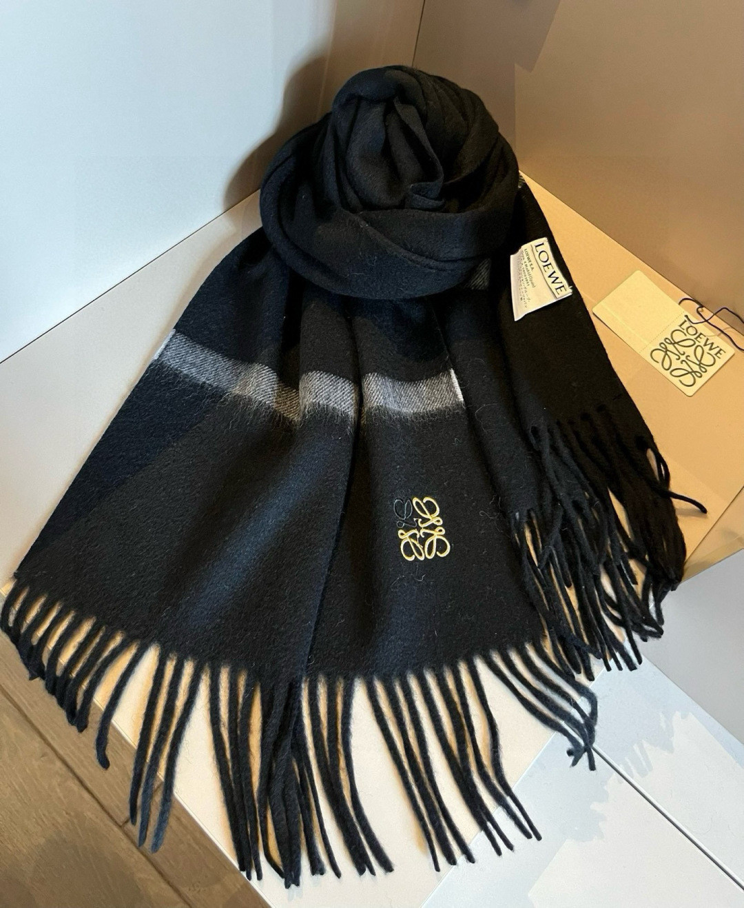 L0ew* scarf 35x180cm