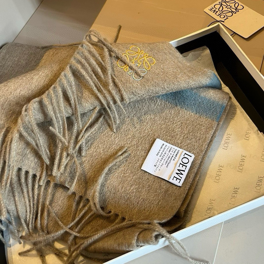 L0ew* scarf 35x180cm