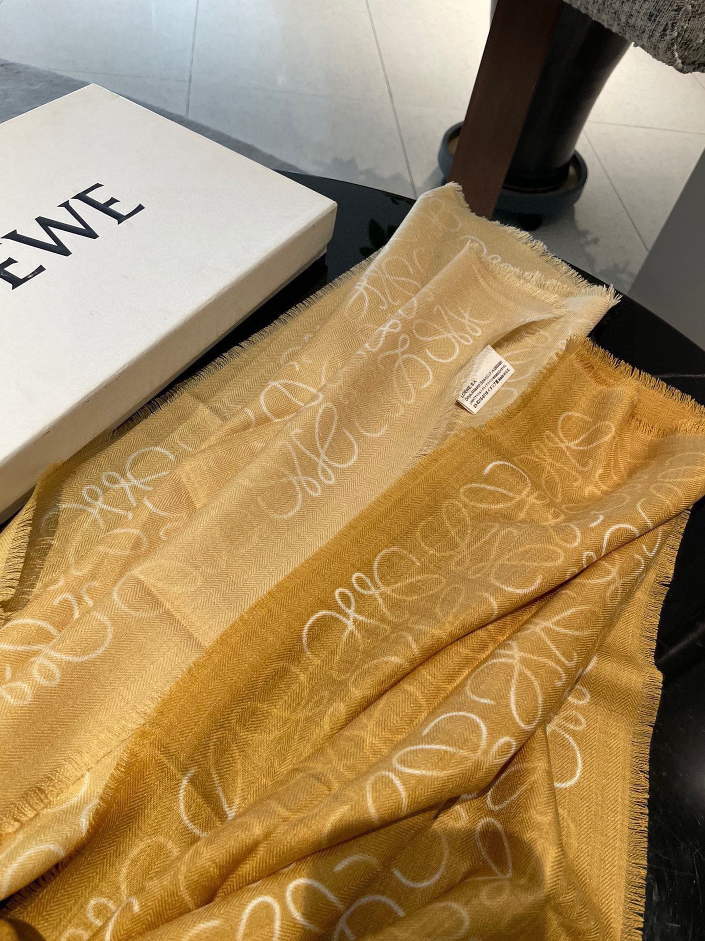 L0ew* scarf 45x200cm