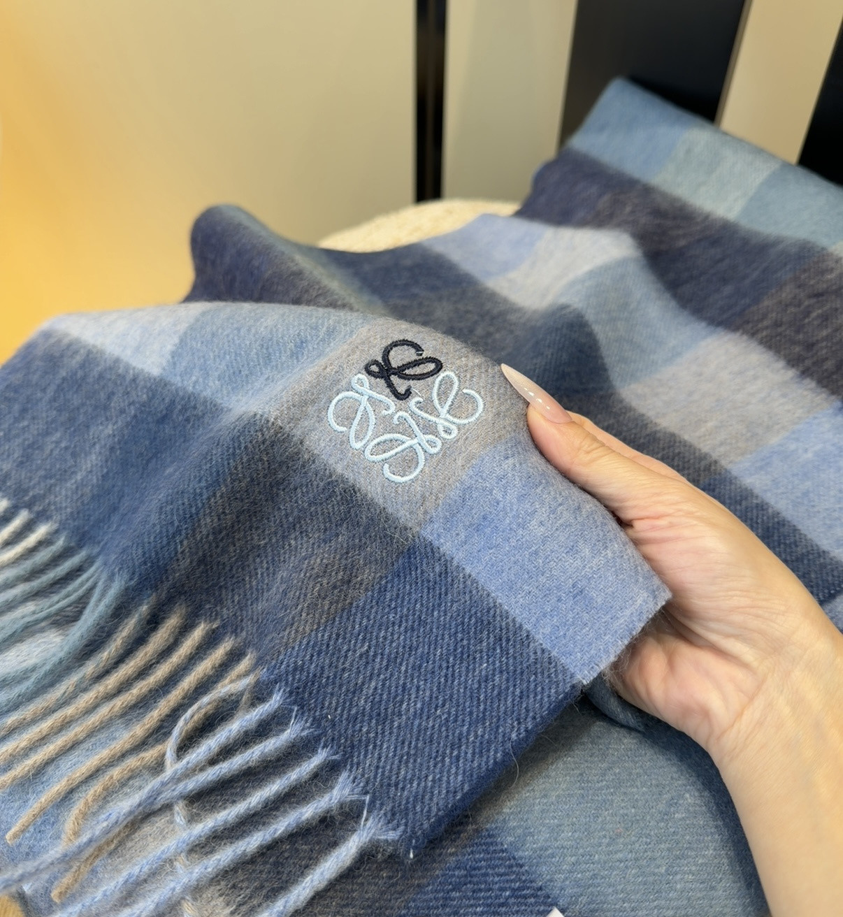 L0ew* scarf 30x180cm