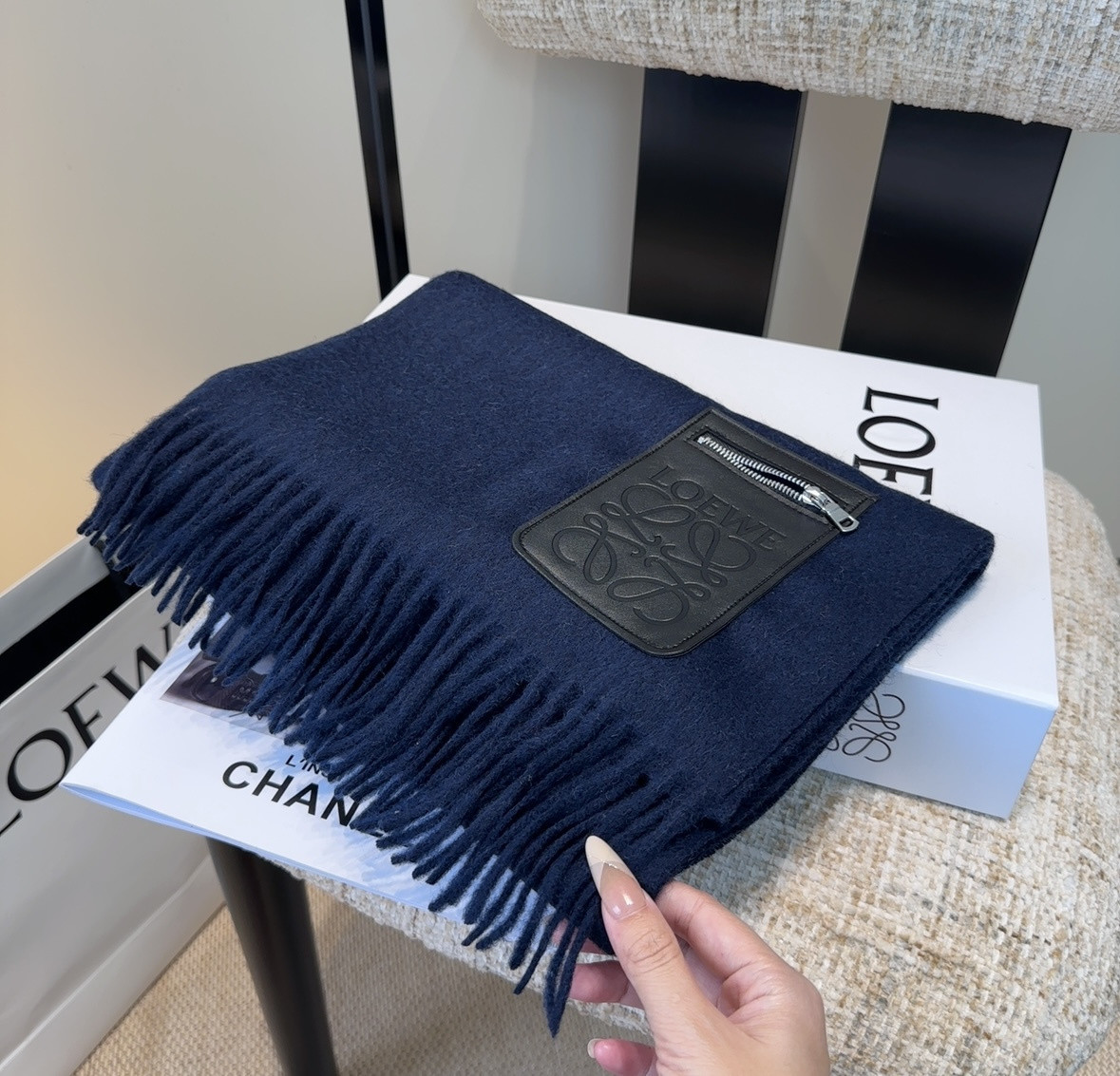 L0ew* scarf 30x180cm