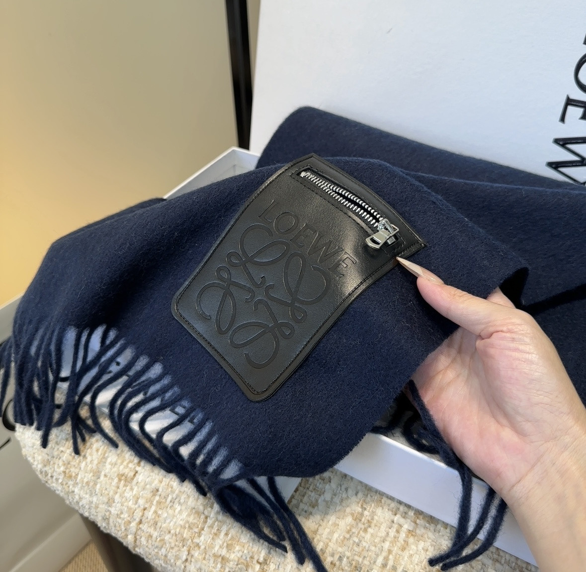 L0ew* scarf 30x180cm