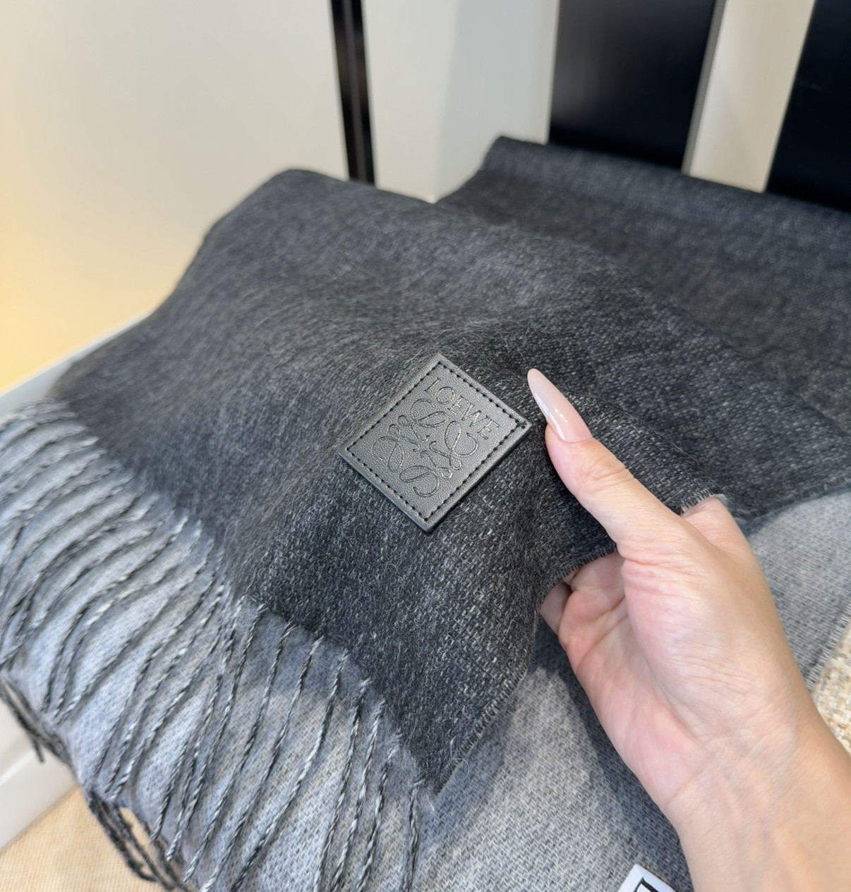 L0ew* scarf 30x180cm