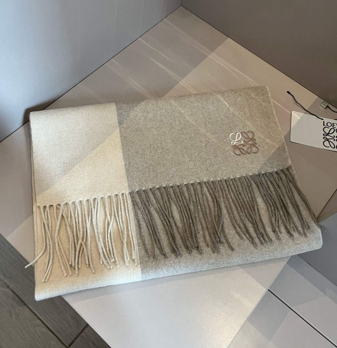 L0ew* scarf 35x180cm