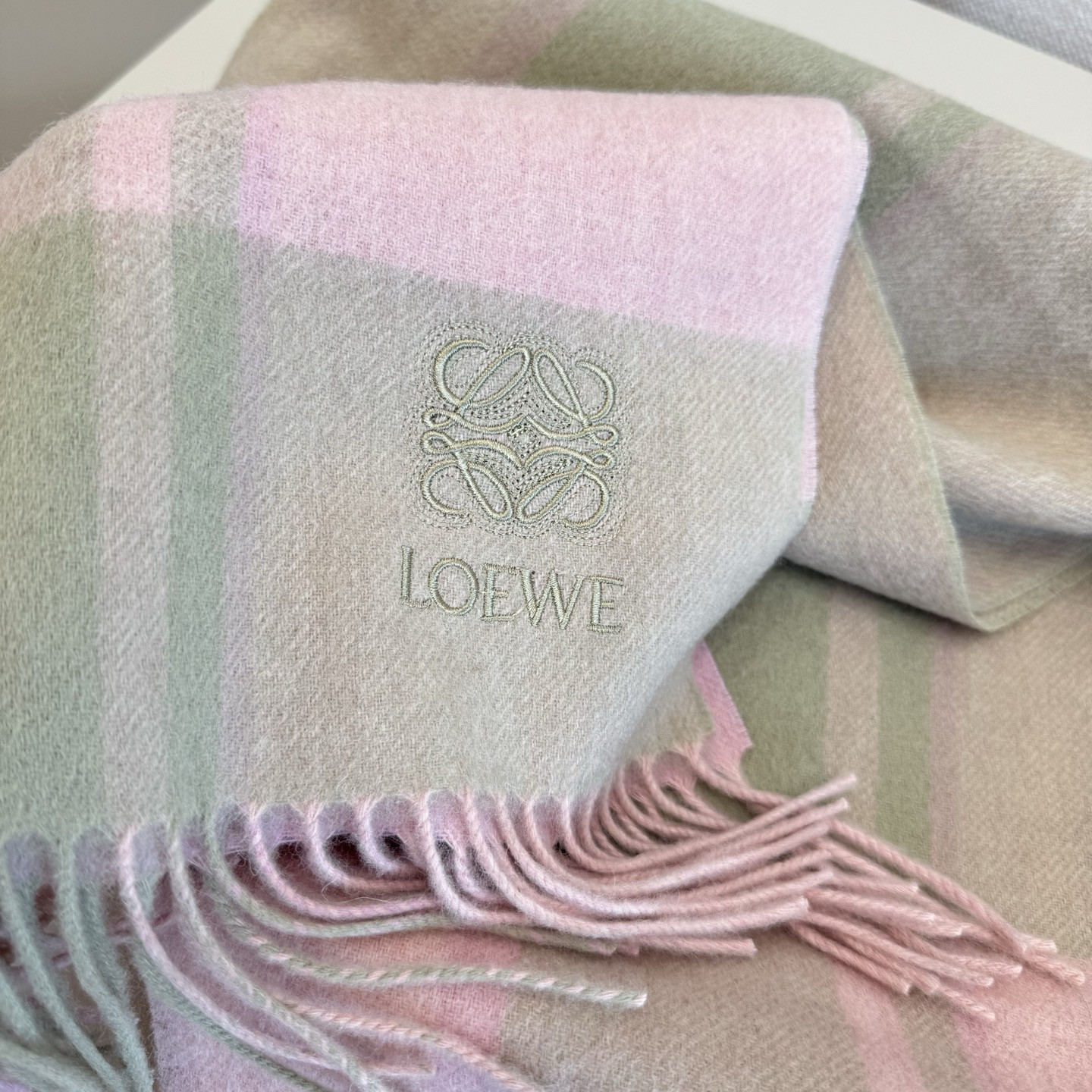 L0ew* scarf 35x180cm