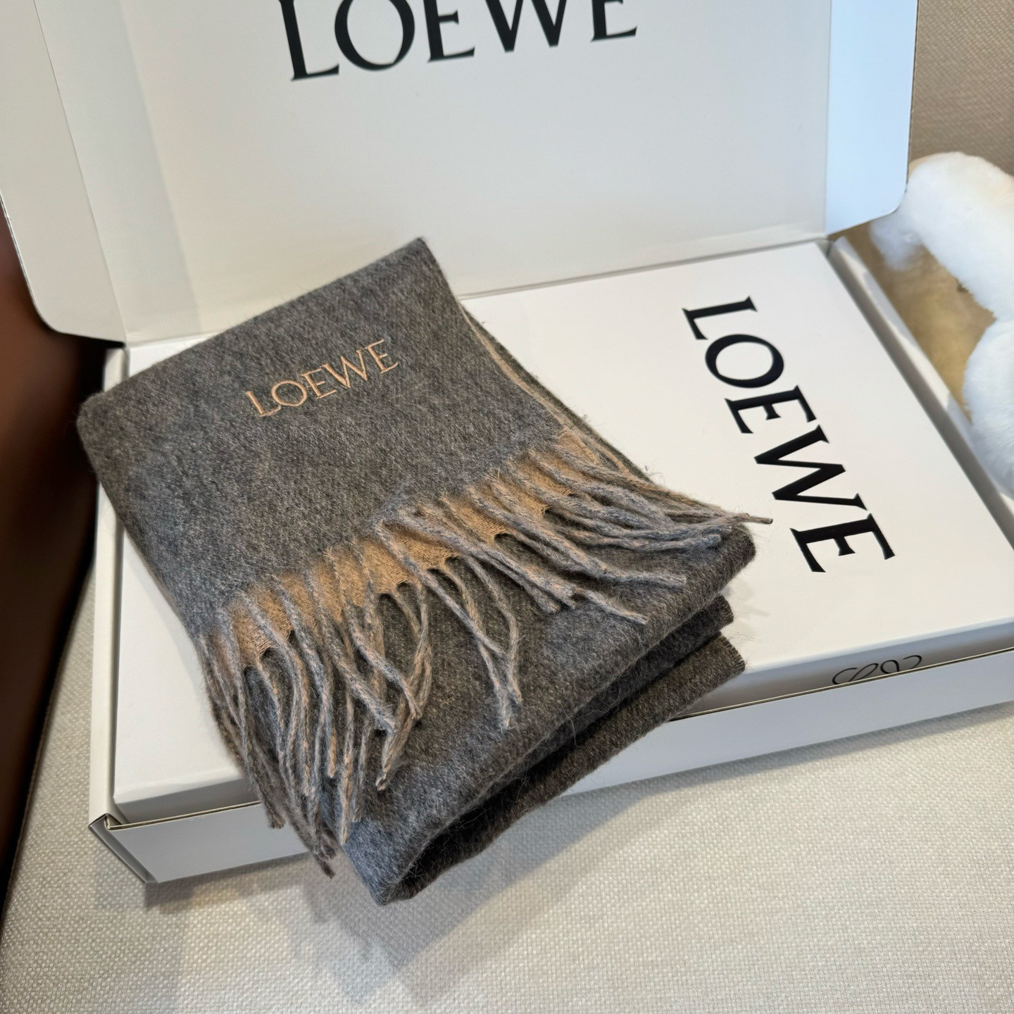 L0ew* scarf 30x180cm