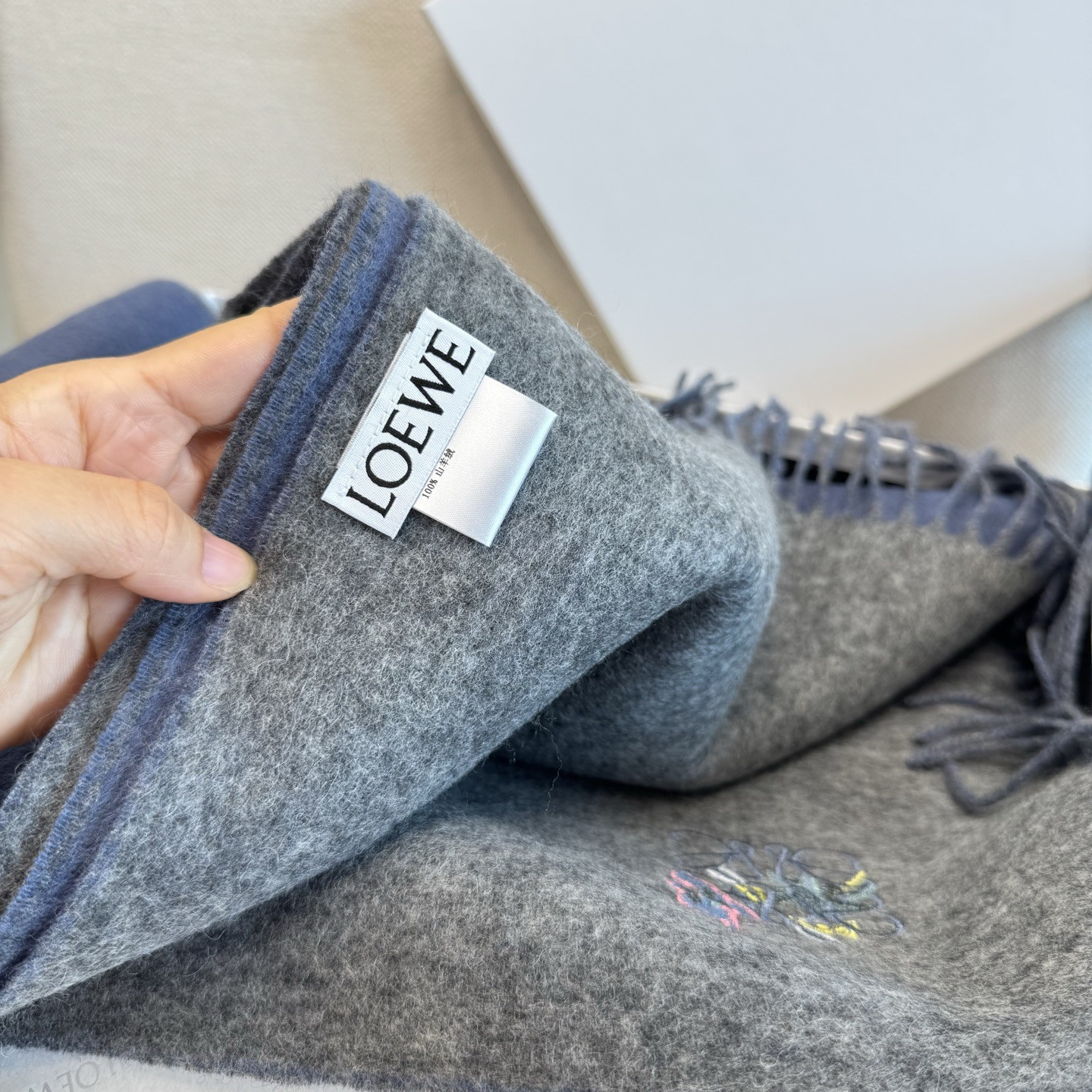 L0ew* scarf 35x180cm