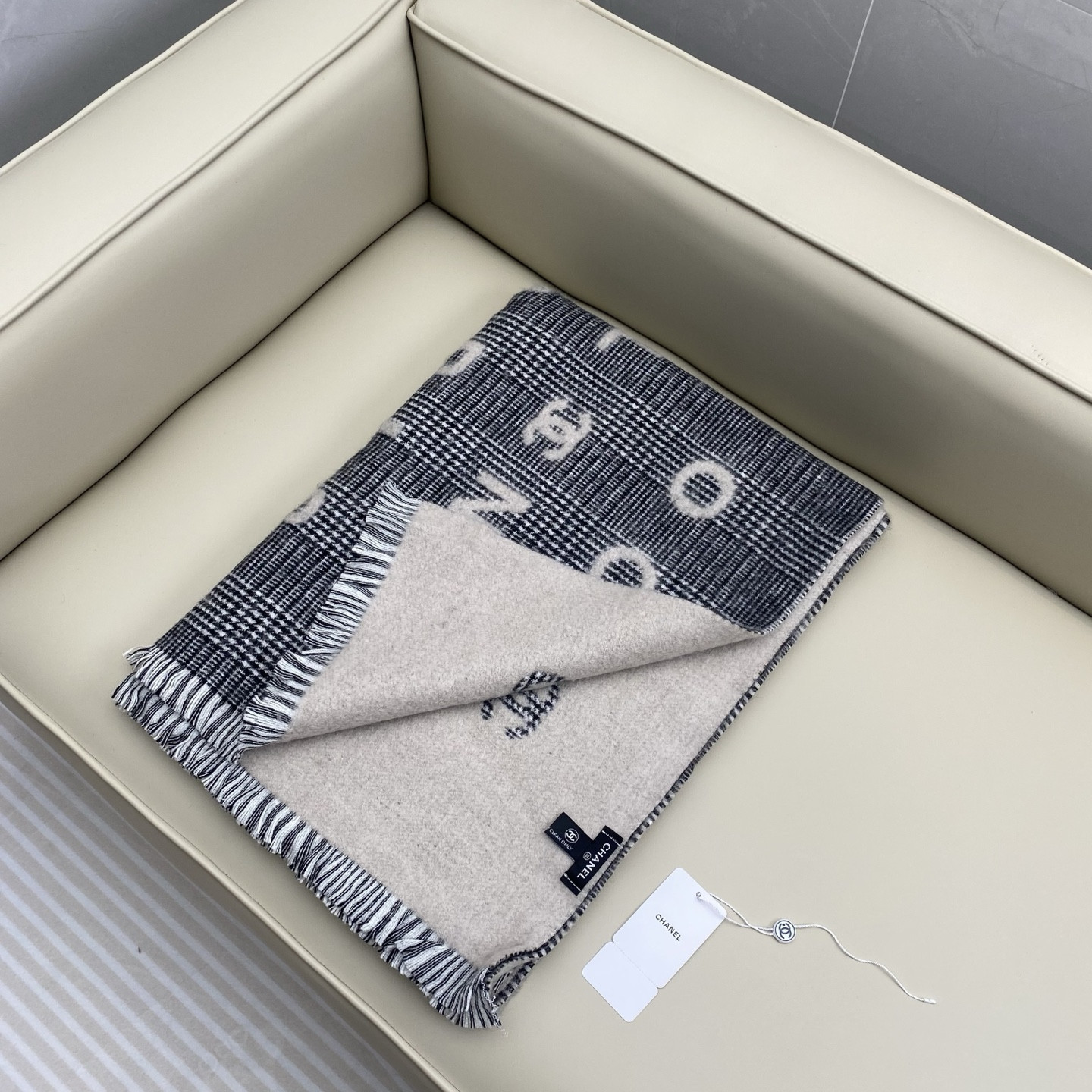 Ch**el scarf 60x190cm