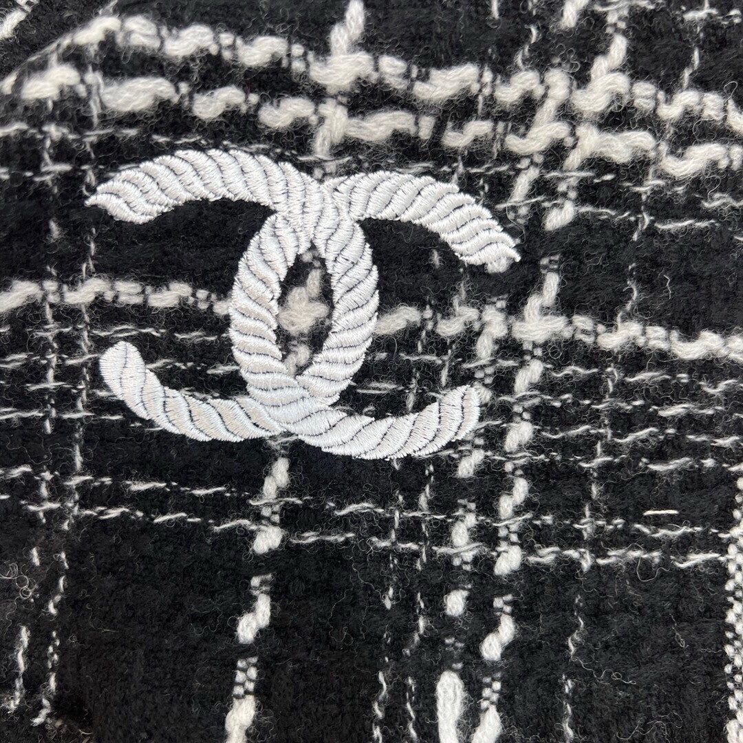 Ch**el scarf 70x190cm