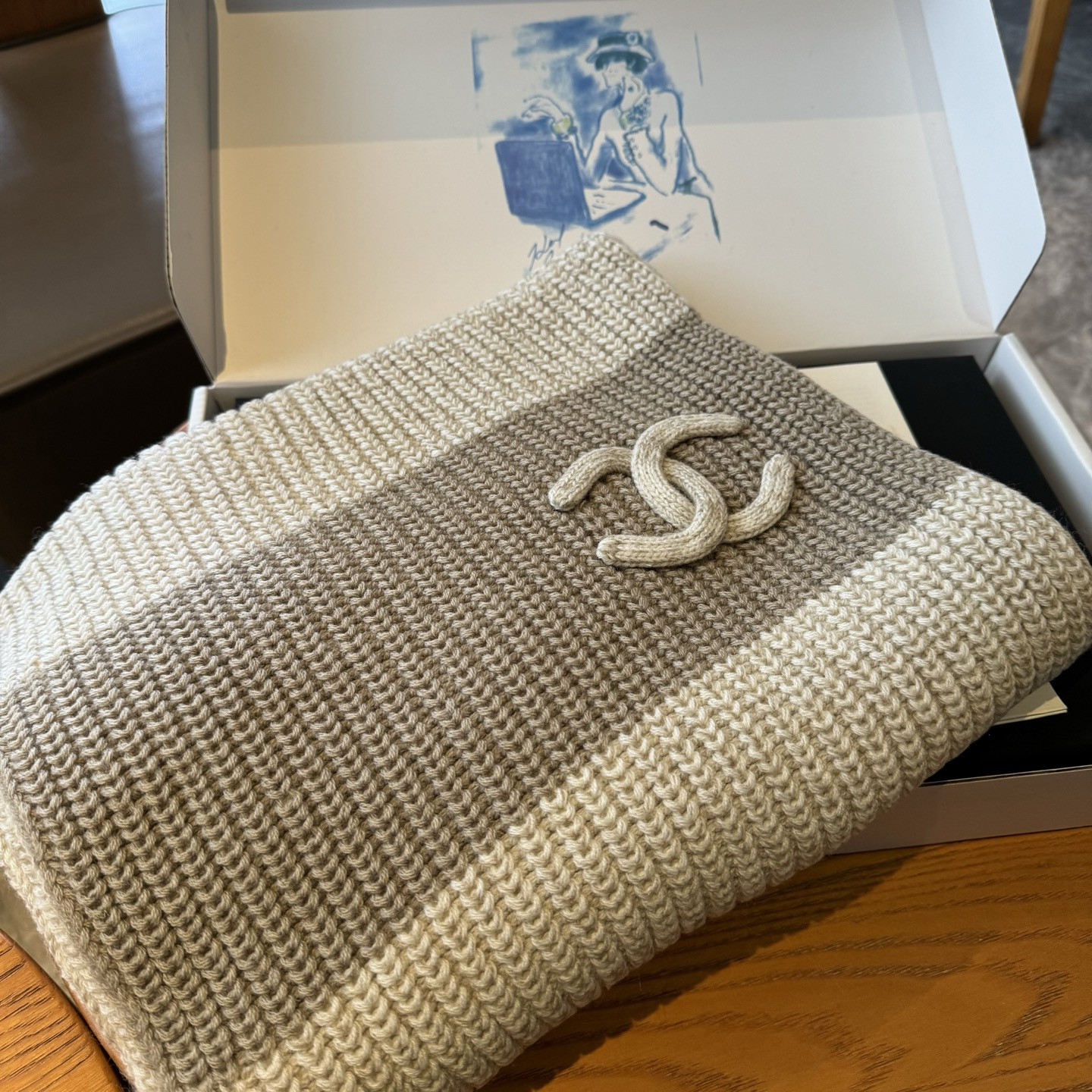 Ch**el scarf 30x200cm 100% cashmere