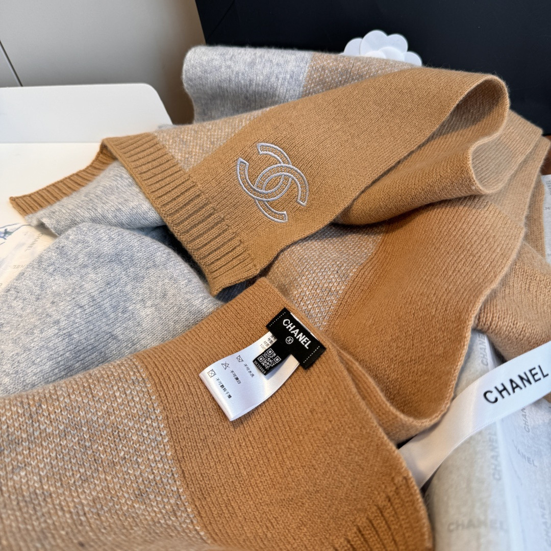 Ch**el scarf 30x190cm