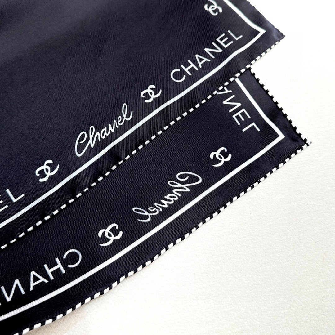 Ch**el scarf 90x90cm